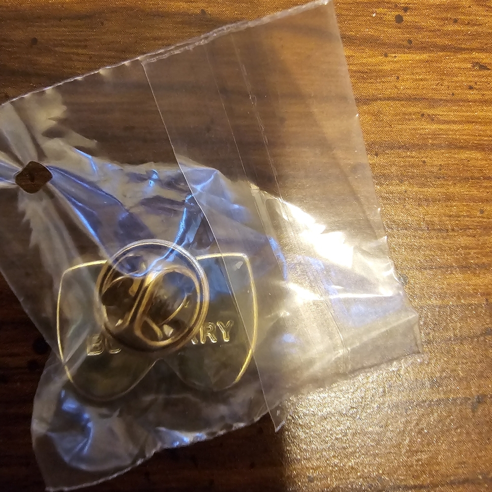 Burberry London Themed Pin Set - Picture 11 of 11